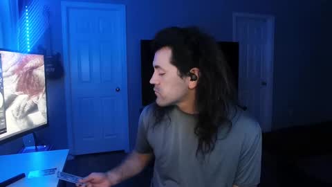 Snapshot of icy_ivy chatting on 02-15-25, 12:22 Ivan online show from 02-15-25, 12:22