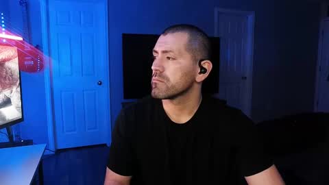 Snapshot of icy_ivy chatting on 02-23-25, 04:17 Ivan online show from 02-23-25, 04:17