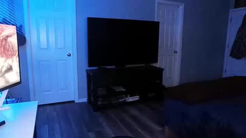 Snapshot of icy_ivy chatting on 02-27-25, 08:39 Ivan online show from 02-27-25, 08:39