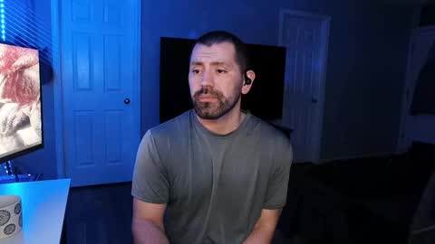 Snapshot of icy_ivy chatting on 03-02-25, 10:24 Ivan online show from 03-02-25, 10:24