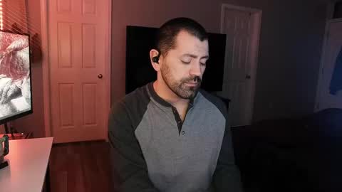 Snapshot of icy_ivy chatting on 03-10-25, 02:26 Ivan online show from 03-10-25, 02:26