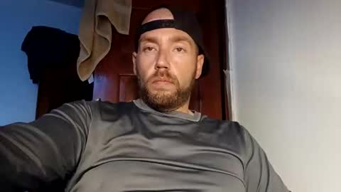 icyfucktoy online show from 11-10-25, 04:44