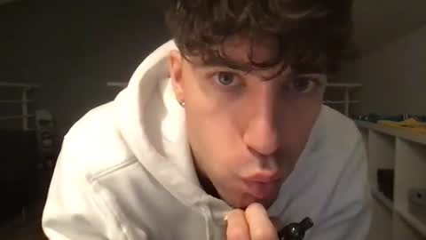 Snapshot of icyninesix chatting on 12-19-24, 02:12 icyninesix online show from 12-19-24, 02:12