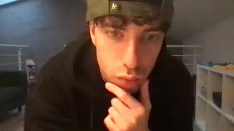 Snapshot of icyninesix chatting on 12-22-24, 03:22 icyninesix online show from 12-22-24, 03:22