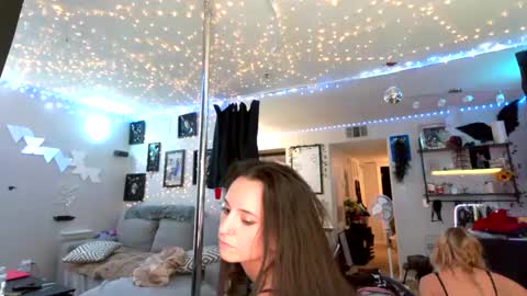 Snapshot of icyspice chatting on 10-02-25, 09:49 icyspice online show from 10-02-25, 09:49