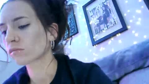 Snapshot of icyspice chatting on 10-03-25, 10:45 icyspice online show from 10-03-25, 10:45