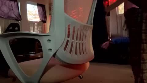 idkwhattocallthisone online show from 12-30-24, 02:30