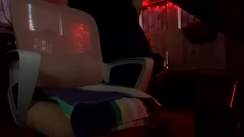 idkwhattocallthisone online show from 12-31-24, 02:36