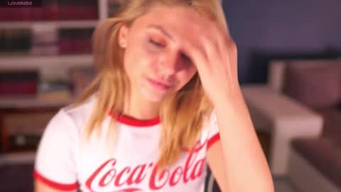 Little Flower online show from 09-11-25, 03:01