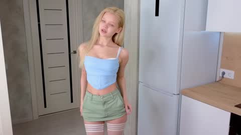 Lisa online show from 01-15-25, 09:24