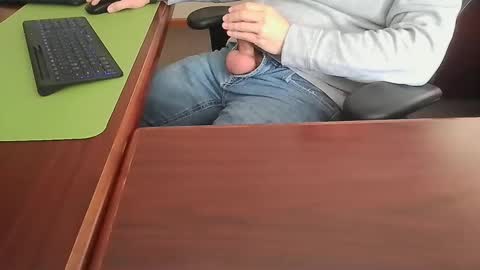 Hung office Stud online show from 12-09-24, 08:01