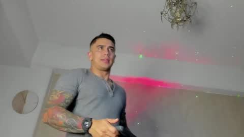 Snapshot of igor_scott chatting on 02-20-25, 04:50 Igor scott online show from 02-20-25, 04:50