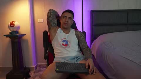 Snapshot of igor_scott chatting on 10-01-25, 04:29 Igor scott online show from 10-01-25, 04:29