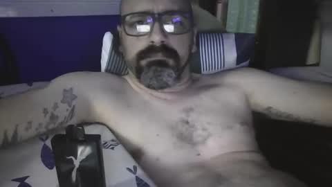 Snapshot of igorargen4 chatting on 12-19-25, 01:01 igorargen4 online show from 12-19-25, 01:01