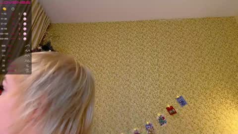 Emmy  help me reach 100 thumbs up online show from 12-25-24, 04:11