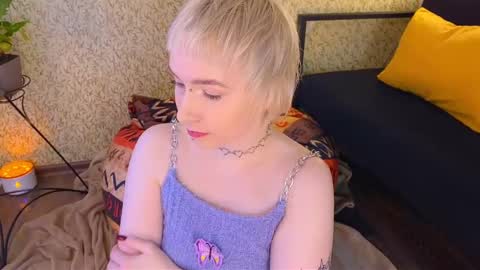 Emmy  help me reach 100 thumbs up online show from 03-02-25, 12:11