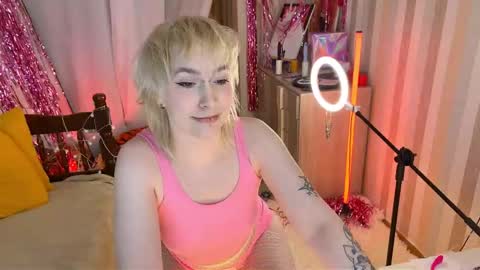 Emmy  help me reach 100 thumbs up online show from 02-05-26, 06:12