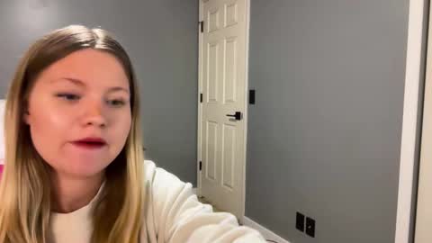 cassie online show from 11-07-25, 12:10