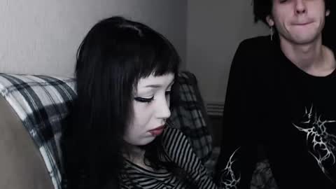 Snapshot of iiiiiiis chatting on 10-19-25, 05:35 iiiiiiis online show from 10-19-25, 05:35