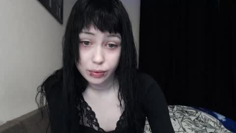 Snapshot of iiiiiiis chatting on 11-29-25, 10:18 iiiiiiis online show from 11-29-25, 10:18