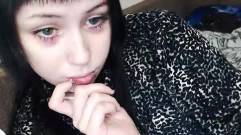 Snapshot of iiiiiiis chatting on 12-04-25, 02:43 iiiiiiis online show from 12-04-25, 02:43