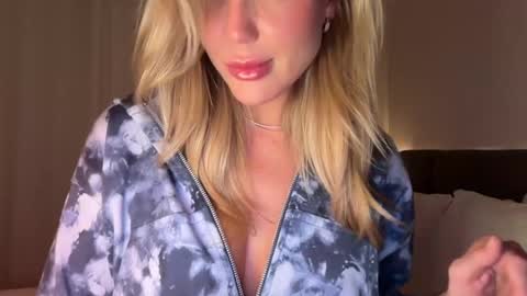 Ivy online show from 01-21-25, 02:22