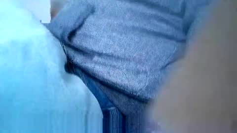 Snapshot of ikbenzo chatting on 12-12-24, 10:45 ikbenzo online show from 12-12-24, 10:45