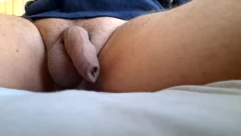 Snapshot of ikbenzo chatting on 11-22-25, 02:38 ikbenzo online show from 11-22-25, 02:38