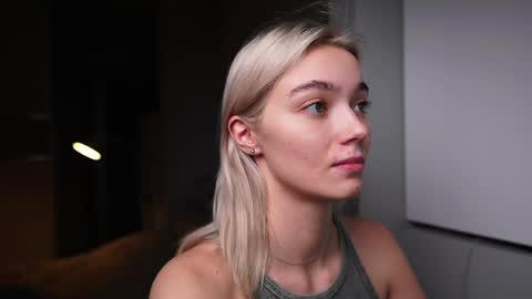 ileanacampbel online show from 12-24-24, 07:17