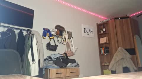 ShyLuna online show from 02-22-26, 06:13