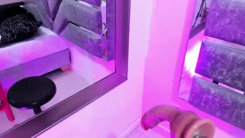 Snapshot of iliy_ chatting on 05-02-26, 07:46 ILY online show from 05-02-26, 07:46