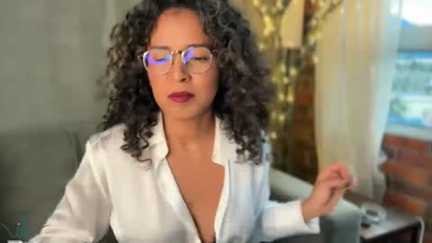 Kloe online show from 12-23-24, 10:23