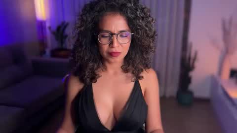 Kloe online show from 02-09-25, 03:11