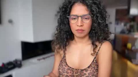 Snapshot of illaroom chatting on 02-24-26, 09:24 Kloe online show from 02-24-26, 09:24