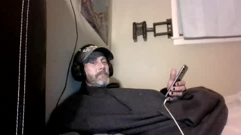 Snapshot of ilovewomensmokers0935 chatting on 06-17-26, 02:47 ilovewomensmokers0935 online show from 06-17-26, 02:47