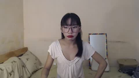 Snapshot of iloveyou28xx chatting on 02-18-26, 08:27 CALL ME JEN YOUR SWEET GIRL 3 online show from 02-18-26, 08:27