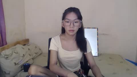 Snapshot of iloveyou28xx chatting on 02-20-26, 10:21 CALL ME JEN YOUR SWEET GIRL 3 online show from 02-20-26, 10:21