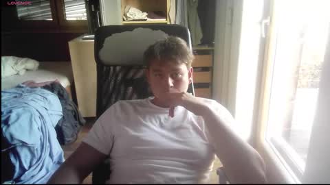 Snapshot of iloveyoutoo2000 chatting on 09-08-25, 04:50 iloveyoutoo2000 online show from 09-08-25, 04:50