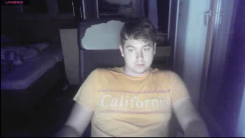 Snapshot of iloveyoutoo2000 chatting on 09-23-25, 05:38 iloveyoutoo2000 online show from 09-23-25, 05:38