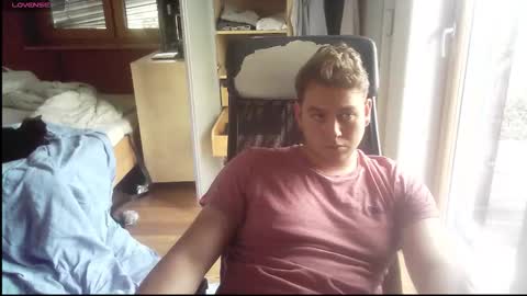 Snapshot of iloveyoutoo2000 chatting on 09-26-25, 12:53 iloveyoutoo2000 online show from 09-26-25, 12:53