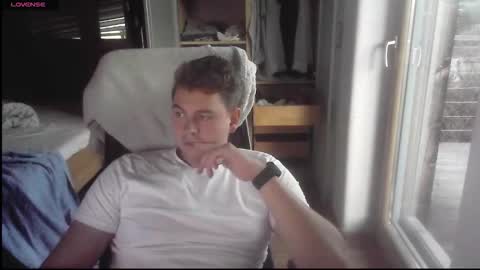 Snapshot of iloveyoutoo2000 chatting on 09-30-25, 04:45 iloveyoutoo2000 online show from 09-30-25, 04:45