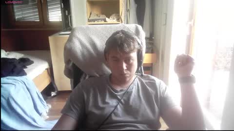 Snapshot of iloveyoutoo2000 chatting on 10-02-25, 04:14 iloveyoutoo2000 online show from 10-02-25, 04:14