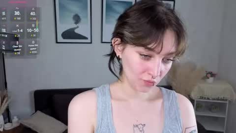 Hello everyone Im Lily online show from 05-10-26, 01:33