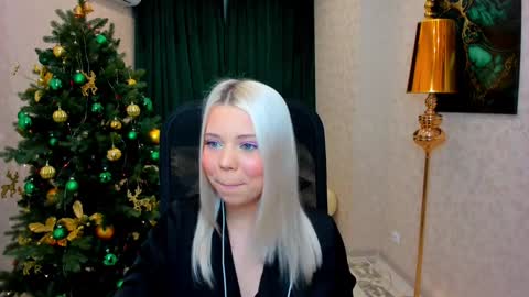 Snapshot of im__youre_sunshine chatting on 12-27-24, 08:18 Roxy online show from 12-27-24, 08:18