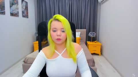 Snapshot of im__youre_sunshine chatting on 02-23-25, 05:39 Roxy online show from 02-23-25, 05:39