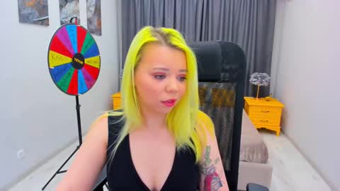 Snapshot of im__youre_sunshine chatting on 02-26-25, 09:05 Roxy online show from 02-26-25, 09:05