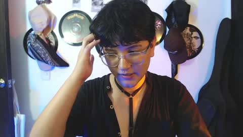 Sophie online show from 05-15-26, 11:34