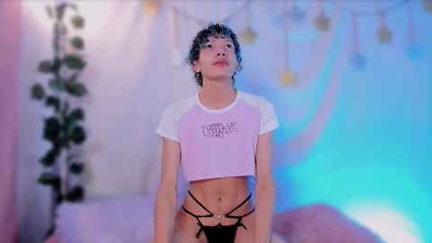 Snapshot of im_alejo chatting on 10-19-25, 02:23 Alejo independent model online show from 10-19-25, 02:23