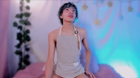 Snapshot of im_alejo chatting on 10-22-25, 02:01 Alejo independent model online show from 10-22-25, 02:01