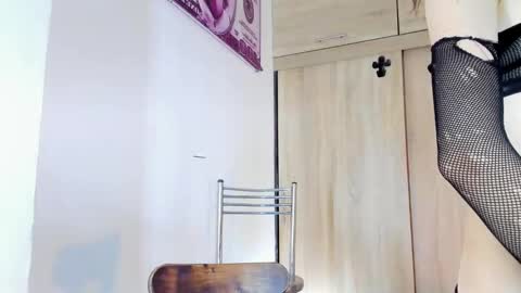 im_brittany_333 online show from 01-06-25, 08:14